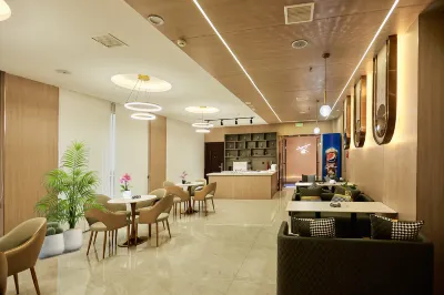 Xiaolu Chenke Kailaide Hotel (Tongren Ancient City Pedestrian Street)
