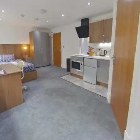 CovStays – Victoria House - Deluxe Studios in Coventry City Centre