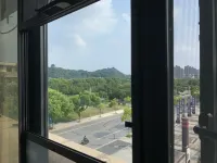 Elong Yam Hotel (Zhenjiang Xijindu Ancient Street Jinshan Temple) - Mountain View