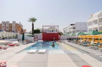Ryans Lolas Ibiza - sul mare