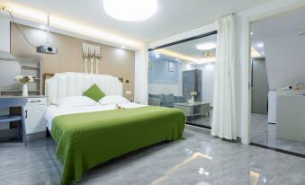 Xiamen Xiafeng Apartment (Xinglin Bay Operations Center Store)