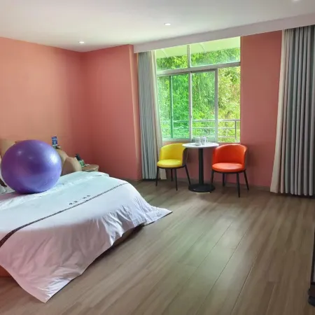 Luojiang District Yuemanyi Hotel (Industrial Science and Technology College)