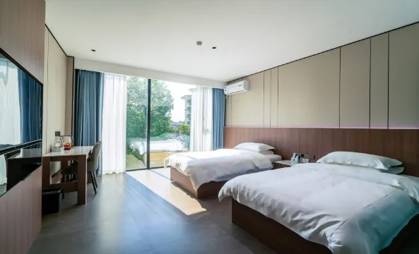 Fanyun Smart Hotel (Dazu Longshui Bus Station)