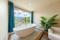Lanmengting Panorama Hotel (Xijiang Qianhu Miao Village Observation Platform Store)