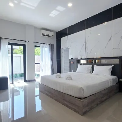 Smile Boutique @Saiyuan Hotels near Ra Wai Beach