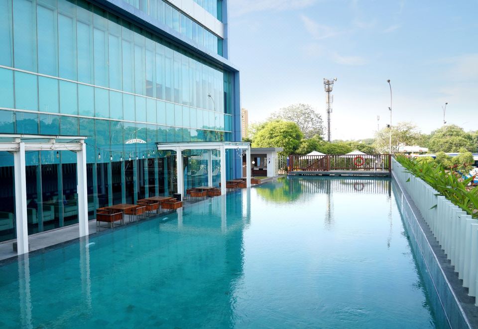 홀리데이 인 익스프레스