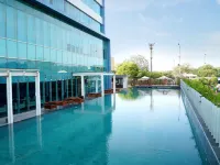 Holiday Inn Express JAKARTA INTERNATIONAL EXPO by IHG - Pools
