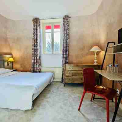 Logis Hôtel Château Corneille Rooms