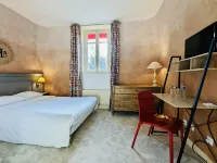 Logis Hôtel Château Corneille 외르 호텔