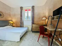 Logis Hôtel Château Corneille Hotels in Saint-Vigor