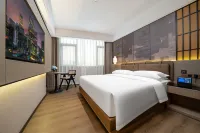 Canary Hotel