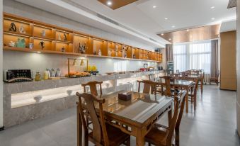 Chonpines Hotel (Yancheng Airport)