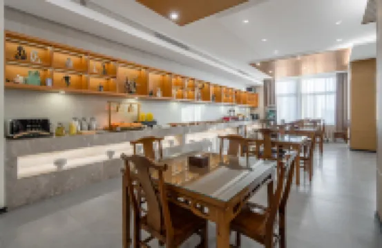 Chonpines Hotel (Yancheng Yueda 889 Commercial Plaza High Speed Railway Station)
