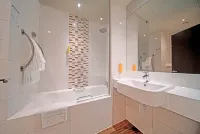 فندق بريمير إن الدوحة المدينة التعليمية Hotels near إستاد المدينة التعليمية