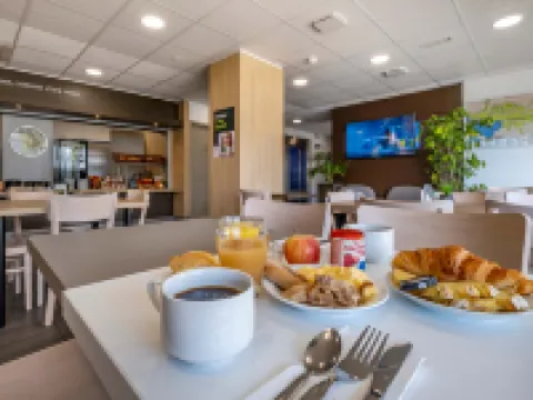 B&B HOTEL Niort Marais Poitevin Est Hotels in Niort