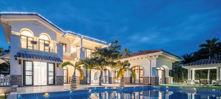 Sun Moon Beach swimming pool courtyard (Shek Mui Wan Shop) Ξενοδοχεία στην πόλη Γουάνινγκ