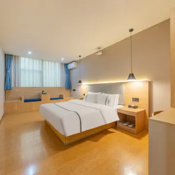 Valley Nee Hotel(Zhangzhou Ancient Town Yan'an North Road Store) Hotels near Zhishan Park