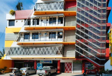 RedDoorz @ Benelio Suites Pavia Iloilo Отели в г. Cabatuan