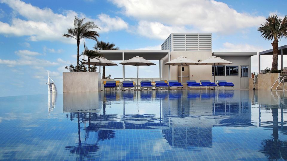 Grand Cosmopolitan Hotel