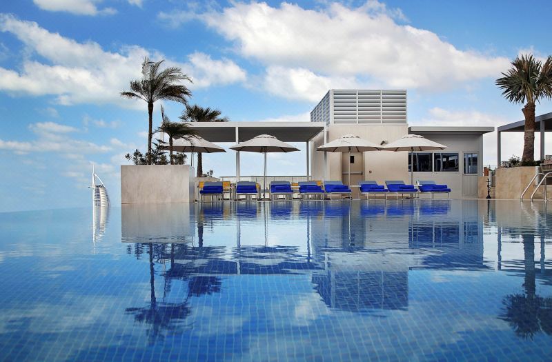 Grand Cosmopolitan Hotel