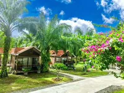 Palm Lake Resort
