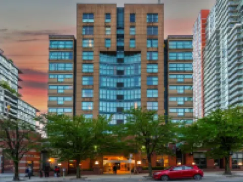 แกรนด์ พาร์ค โรงแรม & สวีทส์ ดาวน์ทาวน์ แวนคูเวอร์, แอน แอสเซนด์ คอลเลกชั่น โรงแรม โรงแรมในแวนคูเวอร์