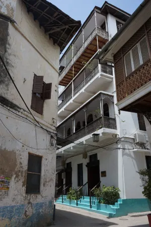 Zanzibar Palace Hotel Отели рядом с достопримечательностью «Персидские бани Хамамни»