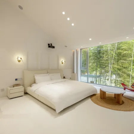 HuaQingYin Hotel