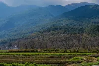 Hanlu | Hidden World | Ancient Courtyard · Dali Cangshan Pastoral Snow View · Zen Family Hotel Hotel in zona Butterfly Spring