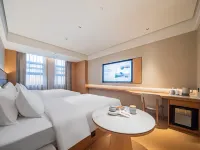 JI Hotel (Suining Central Business District Pedestrian Street)