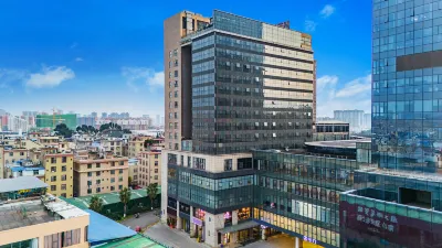 Pula Guoji Hotel Hotel in zona Zhongshan Little Garden