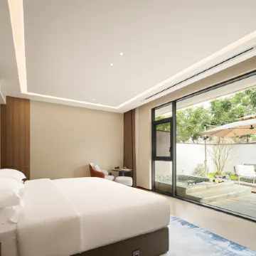 Miyi Family Garden Hotel