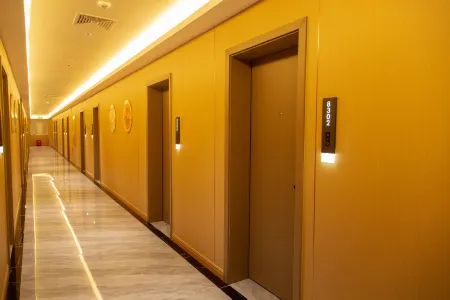 Elong ME Hotel (Maoming Bohe Port) Отели рядом с достопримечательностью «Bohegang»