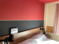 Breeze & Waves A Seaside Inn