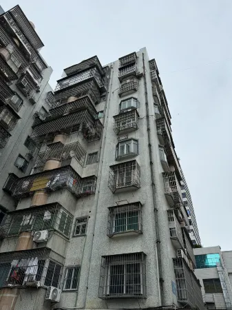 Lili Gongbei Port Apartment