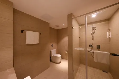 Homeinn Plus Hotel (Shaoshan Scenic Area) Отели рядом со станцией Shaoshan South Railway Station