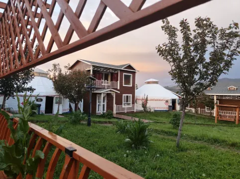 Shawan Xilu Villa Homestay - parking