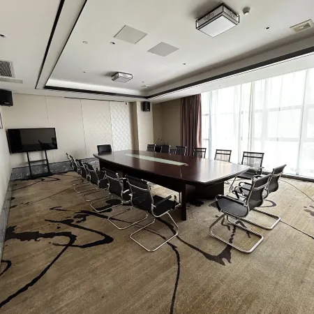 Yibon Hotel (Youxi High-Speed Railway Station Wanda)