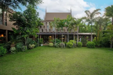 Syama Residence and Café Отели рядом с достопримечательностью «Wat Tha Ka Rong»