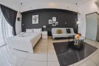 Aeropod Cactus Rail Suite With Balcony - Kota Kinabalu - Condos