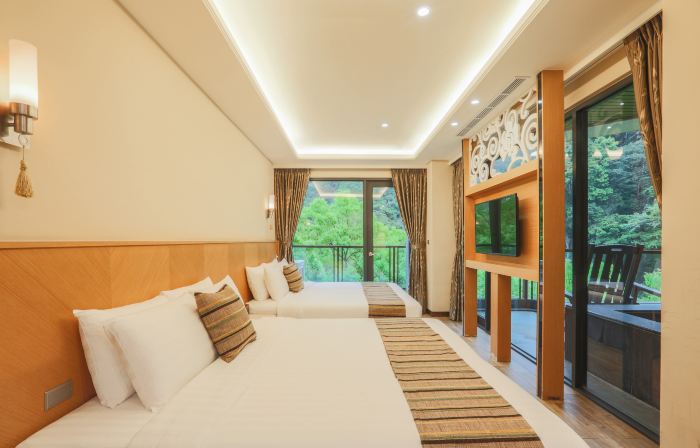 Sunrise Spring Hotel
