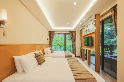 Sunrise Spring Hotel