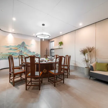 QIAN XUN HOTEL