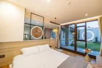 Juanxi Homestay (Helixi Old Street)