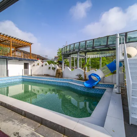 XIMO FAMILY HOMESTAY