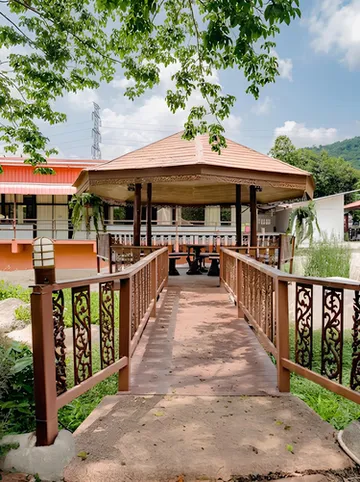 รูปภาพของร็อควู้ด เฮาส์ รีสอร์ท แอนด์ ทรงวาดนวดแผนไทยเพื่อสุขภาพ และสปา