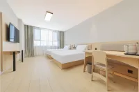 Hi Inn (Yining Railway Station)