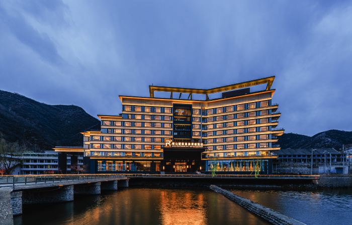Chengde Longhua Luanshan Licheng Hot Spring Resort Hotel