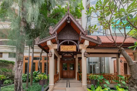 Somadevi Angkor Premium Отели рядом с достопримечательностью «Puthan Nokor Reach Thorm Meta Pagoda»