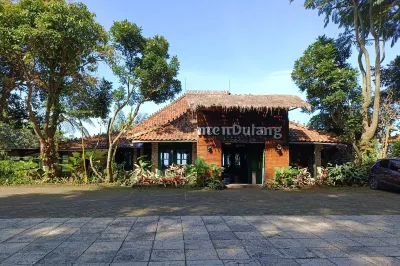 Mendulang by Belza Lembang